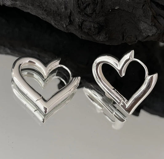 VITANGE HEART EARRINGS