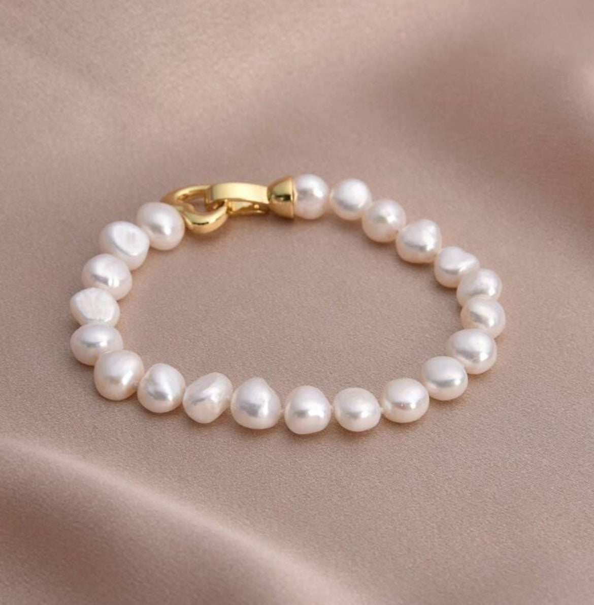 NATURAL PEARL BRACELET