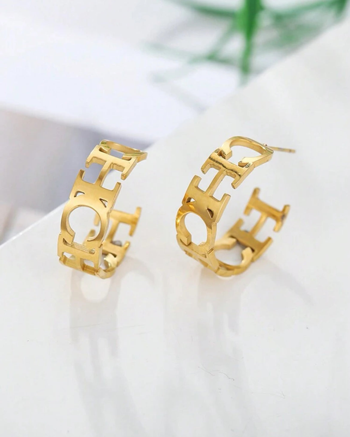 CH MINIMALIST EARRINGS